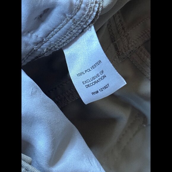 Johnnie O Pants 16 Womens Beige Khaki Low Rise Prep-Formance 100% Poly - Picture 8 of 8